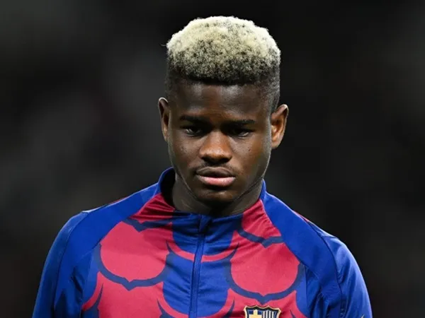 Mikayil Faye Berpeluang Man Saat Barcelona Hadapi Cadiz