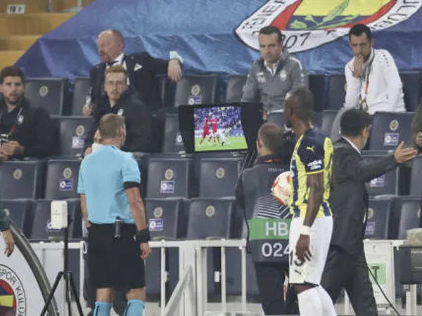 Penunjukkan VAR Asing Jadi Solusi Super Lig Turki Hadapi Klaim Bias