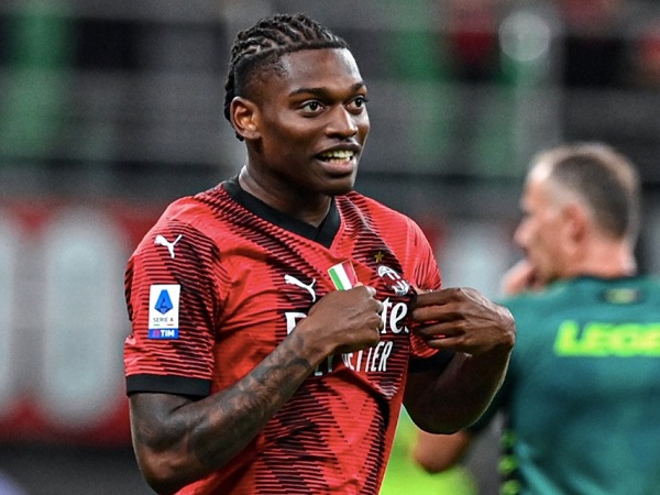 Belum Konsisten, Rafael Leao Dibandingkan Dengan Mario Balotelli