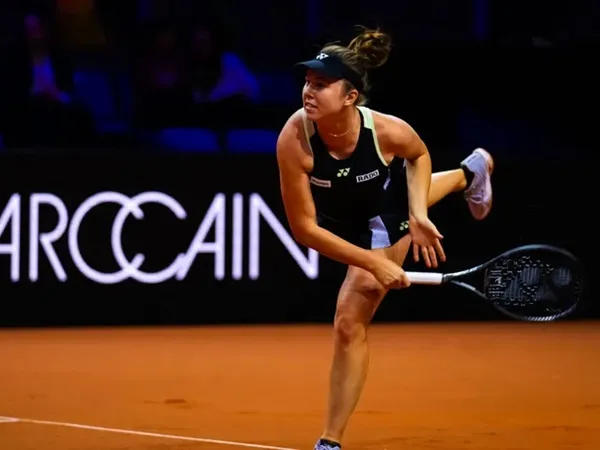 Linda Noskova Lumpuhkan Jelena Ostapenko Di Stuttgart