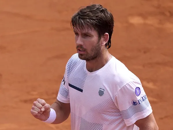 Cameron Norrie Rayakan Kemenangan Bersejarah Ke-200 Dalam Karier Di Barcelona