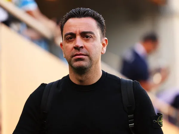 Fans Barcelona Minta Xavi Hernandez Tetap Bertahan