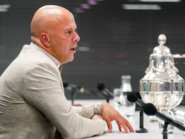 Pembicaraan Kepindahan Arne Slot ke Liverpool Tak Dipimpin Michael Edwards