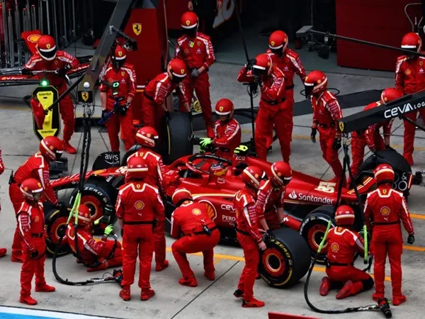 Tim Audi Telah Mengidentifikasi Dua Opsi untuk Ganitkan Sainz