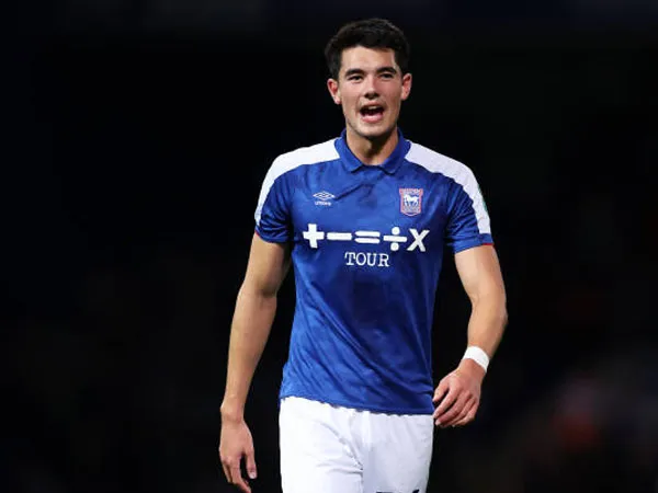 Klub Elkan Baggott, Ipswich Town di Ambang Promosi ke Premier League