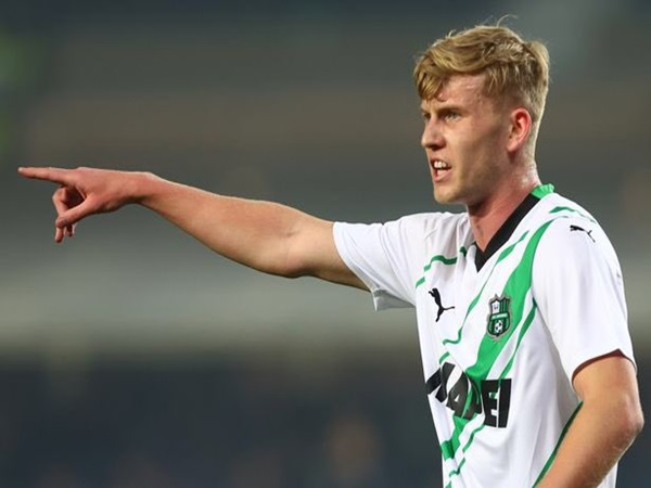 Lazio Incar Servis Defender Muda Sassuolo Dengan Harga Murah