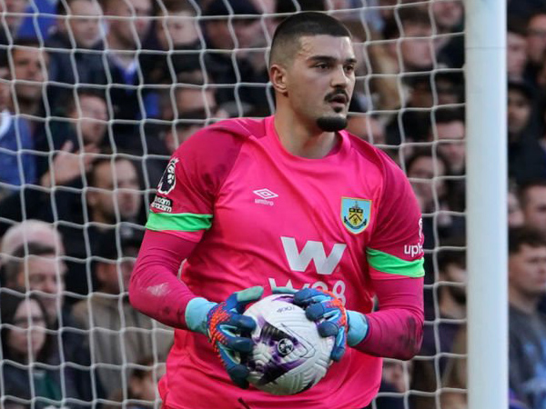 Jelang Hadapi Newcastle, Arijanet Muric Optimis Burnley Menang