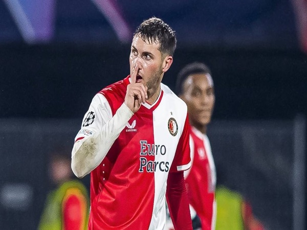 Milan Masih Menyimpan Santiago Gimenez Sebagai Target Utama