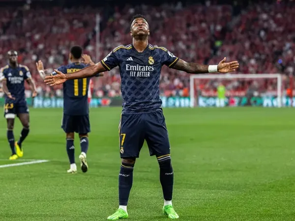 Vinicius Jr tTnggal Beberapa Langkah Lagi untuk Menangkan Ballon d’Or