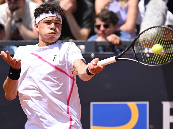 Ben Shelton Segel Satu Tiket Menuju Babak Ketiga Di Roma