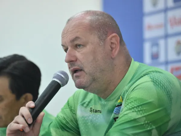 pelatih Persib, Bojan Hodak