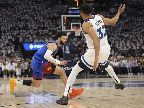 Jamal Murray tanggapi cemoohan fans Timberwolves dengan performa apik.