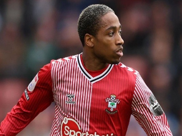 Tottenham Ingin Rekrut Kembali Walker-Peters Dari Southampton