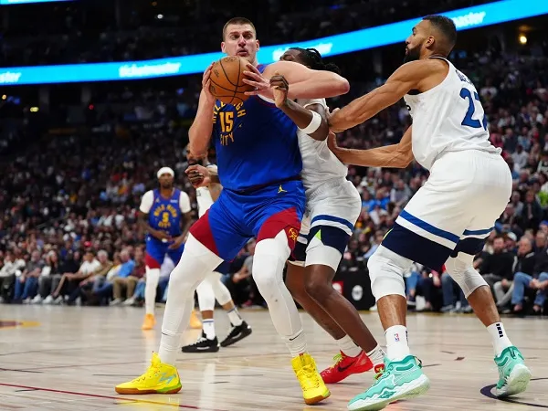 LeBron James sebut Timberwolves punya pertahanan yang begitu kokoh.