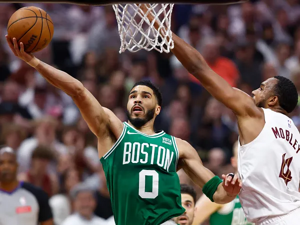 Jayson Tatum siap hadapi tantangan berat di playoff.