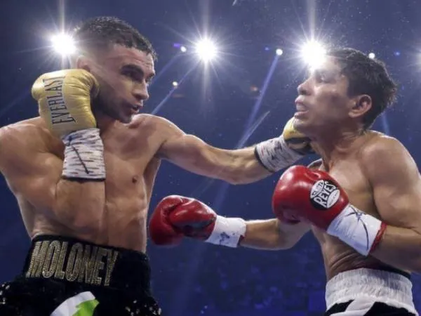 Andrew Moloney (kiri) bertarung melawan Pedro Guevara pekan lalu. (Foto: Ring TV)