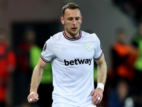 Vladimir Coufal Akui Tak Akan Mudah Bagi West Ham Kalahkan Man City