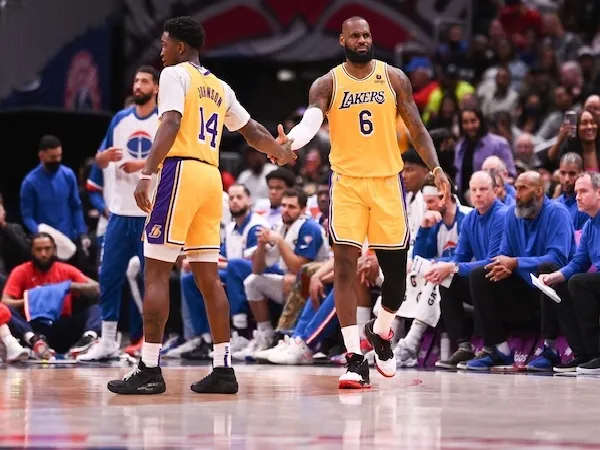 LeBron James Kagum dengan Cara Bertahan Stanley Johnson