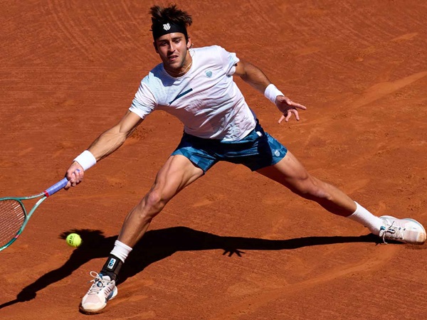 Lupakan Awal Yang Lambat, Tomas Martin Etcheverry Bertahan Di Lyon