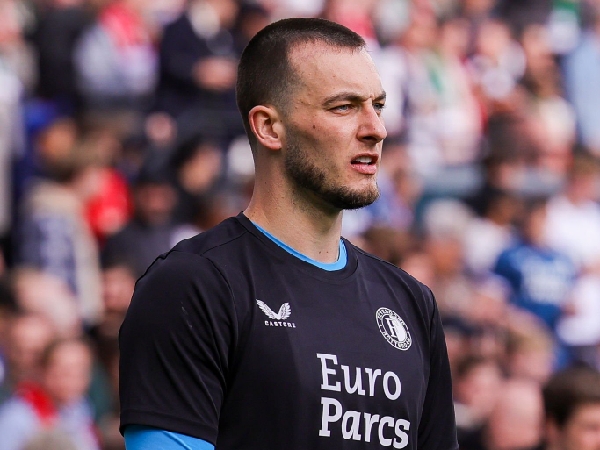 Arsenal Ganggu Usaha Liverpool Datangkan Kiper Feyenoord, Justin Bijlow