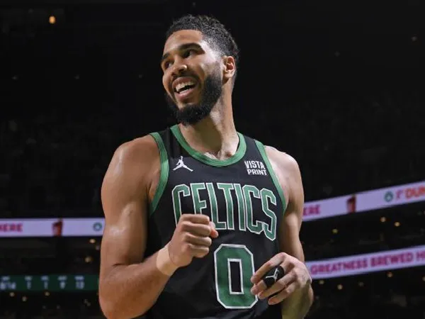 Jayson Tatum Melampaui Kehebatan Larry Bird dan Michael Jordan