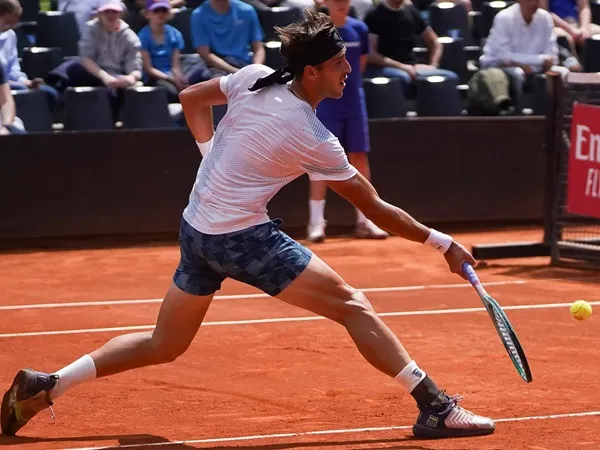 Tomas Martin Etcheverry Lanjutkan Petualangan Demi Gelar Pertama Di Lyon