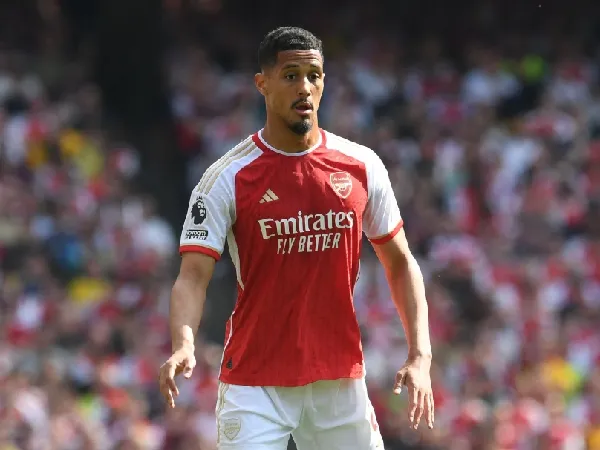 Tembok pertahanan Arsenal, William Saliba