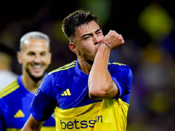Aaron Anselmino diawasi oleh Manchester United dan Chelsea