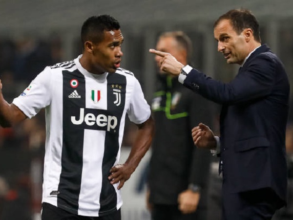 Tinggalkan Juve, Alex Sandro Berterima Kasih kepada Massimiliano Allegri