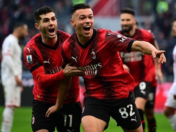 Stuttgart Buka obrolan Terkait Transfer Pierre Kalulu dan Jan-Carlo Simic