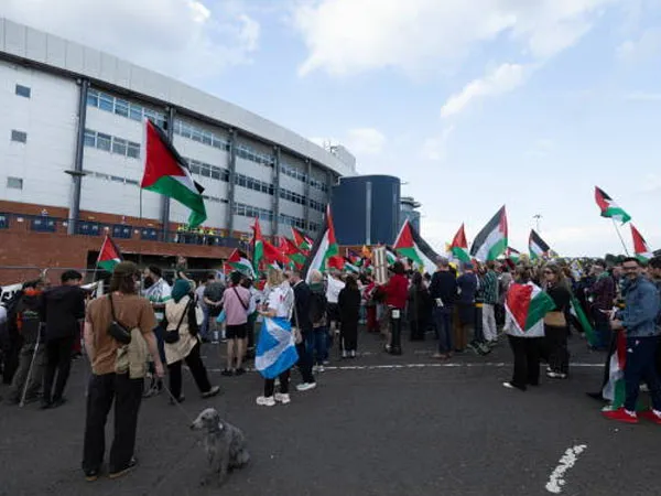 Demonstrasi Anti-Israel Mewarnai Laga Kualifikasi Euro 2025 Wanita