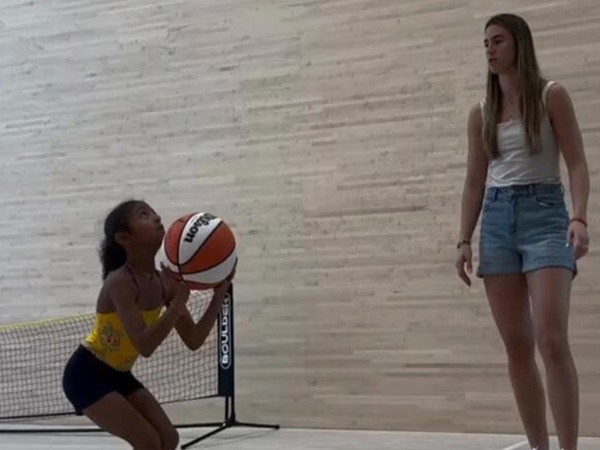 Sabrina Ionescu Latih Tembakan Putrinya Kobe Bryant