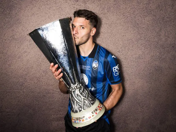 Berat Djimsiti Bawa Semangat Kemenangan Atalanta ke Timnas Albania