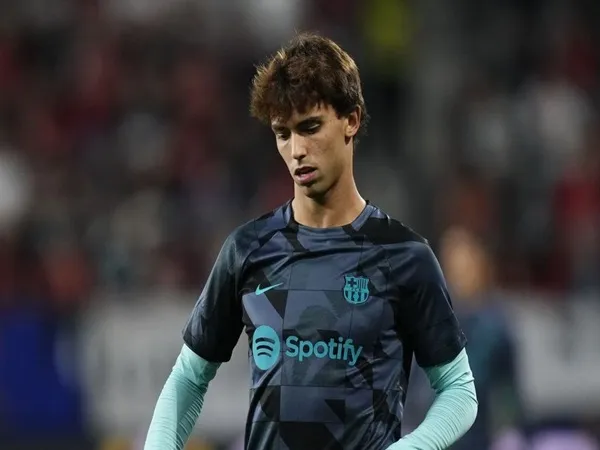 Hansi Flick Beri Lampu Hijau Joao Felix Bertahan di Barcelona