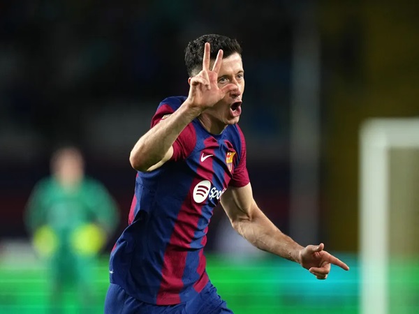 Robert Leandowwski Bantah Telah Dihubungi Fenerbahce