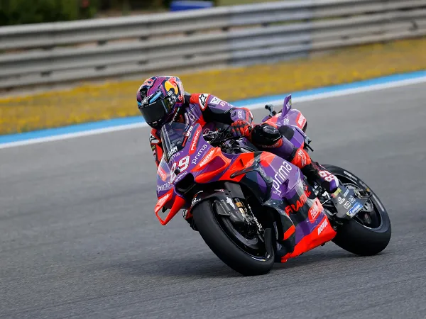 Gino Borsoi ucapkan salam perpisahan kepada Jorge Martin.