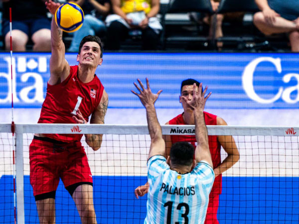 VNL 2024: Amerika Serikat Taklukkan Argentina 3-0 di Laga Pembuka Pool 4