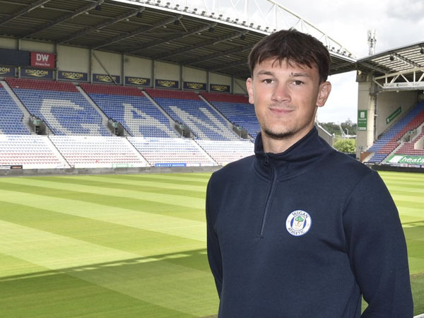 Liverpool Resmi Pinjamkan Calvin Ramsay ke Wigan Athletic