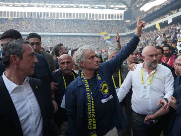Jose Mourinho Jadi Penghalang Fenerbahce Dapatkan Pemain Bintang Ini