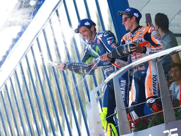 Marc Marquez Bantah Bidik Rekor Valentino Rossi