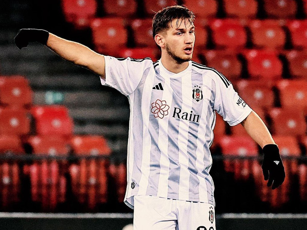 Paris Saint-Germain Buka Peluang Rekrut Semih Kilicsoy