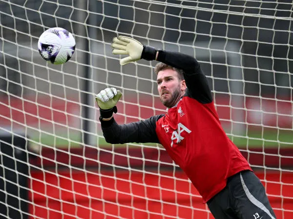 Pilih Kembali ke Spanyol, Adrian Tolak Perpanjangan Kontrak dari Liverpool