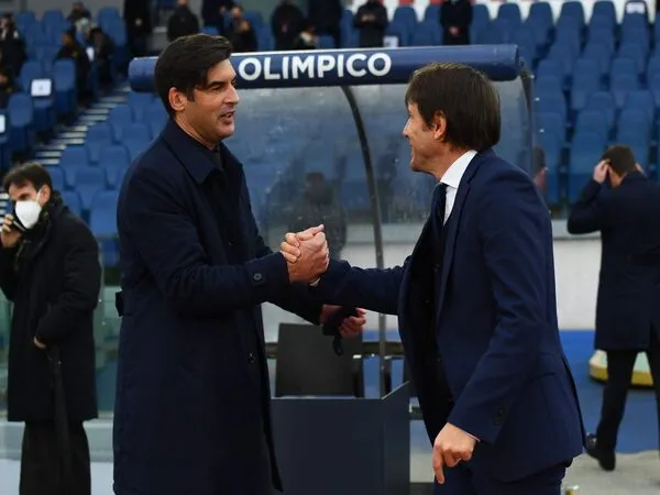 Dipandu oleh Zlatan Ibrahimovic, AC Milan diberitakan bakal secara resmi mengumumkan penunjukan Paulo Fonseca sebagai pelatih tim yang baru pada hari ini (13/6) / via Getty Images