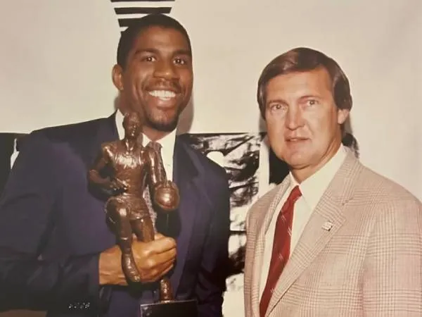 Magic Johnson Kenang Momen Jerry West Merekrutnya Ke Los Angeles Lakers