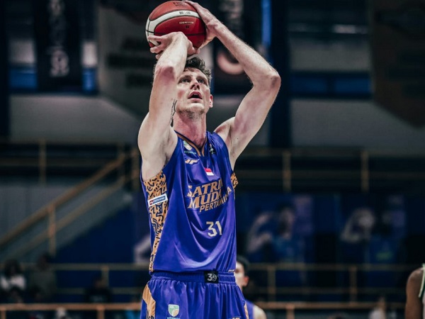 Artem Pustovyi Ingin Terus Beradaptasi Dengan Permainan Satria Muda