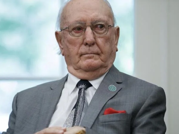 Bob Cousy Tak Sabar Lihat Boston Celtics Angkat Trofi