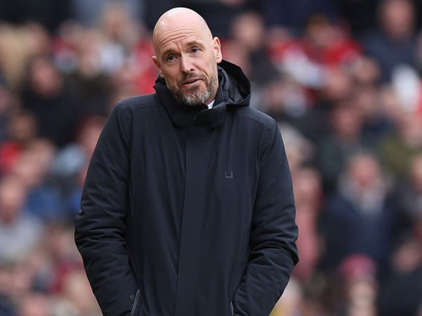 Simon Jordan Kritik Keputusan MU Pertahankan Erik ten Hag