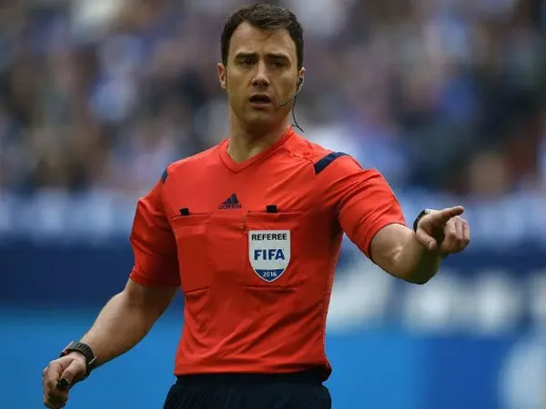 Felix Zwayer Pimpin Laga Italia vs Albania di EURO 2024