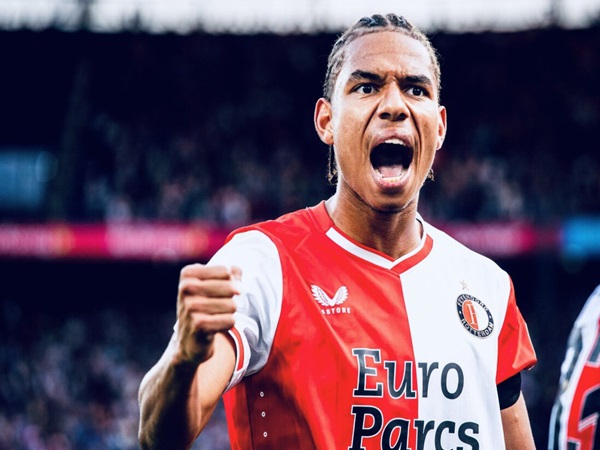 Lazio Makin Intens Negosiasikan Transfer Gelandang Kreatif Feyenoord