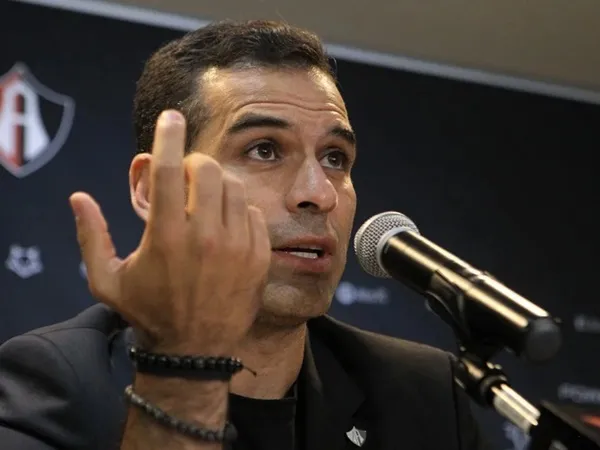 Rafa Marquez Beberkan Penyebab Xavi Dipecat Barcelona